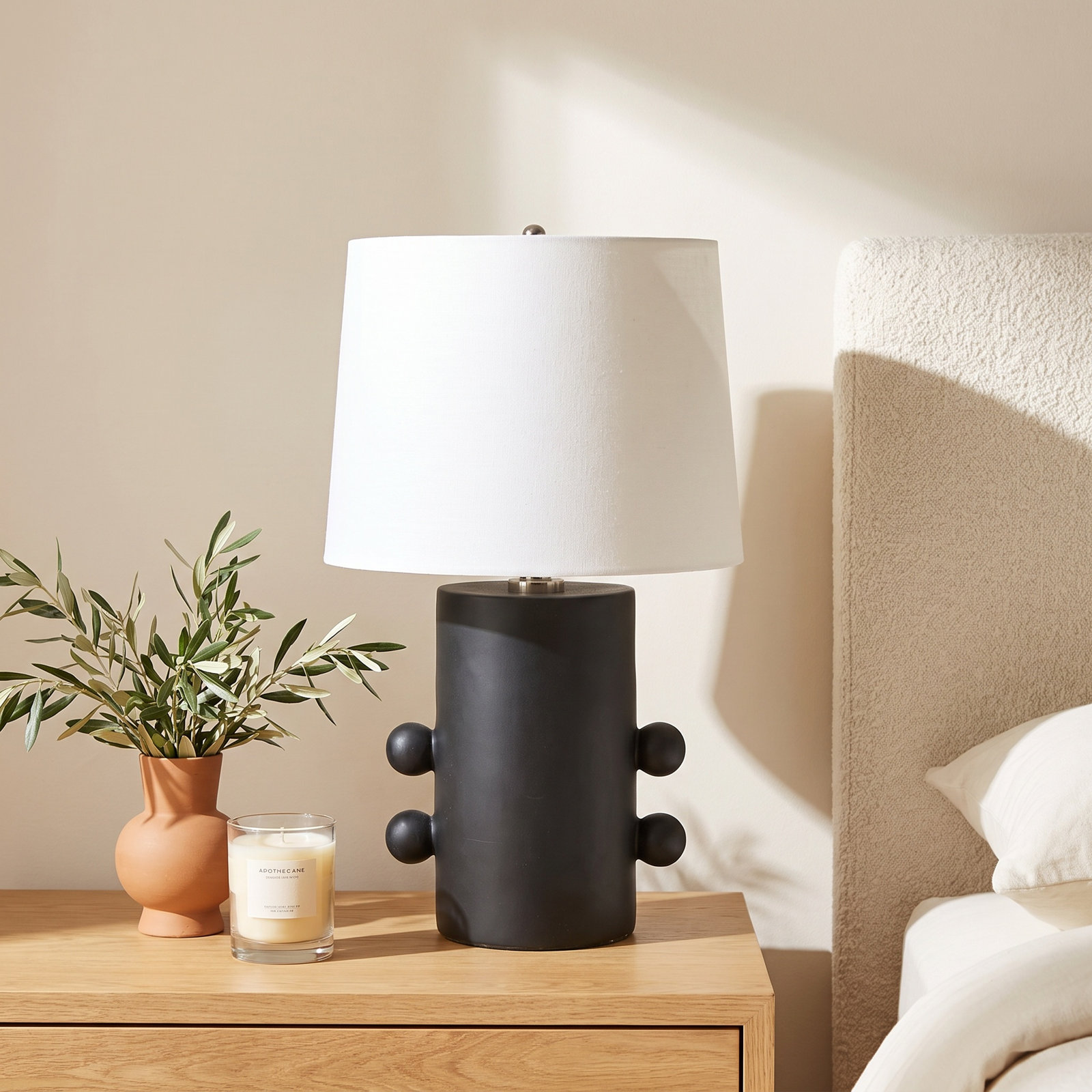 Jaylie Ceramic Table Lamp