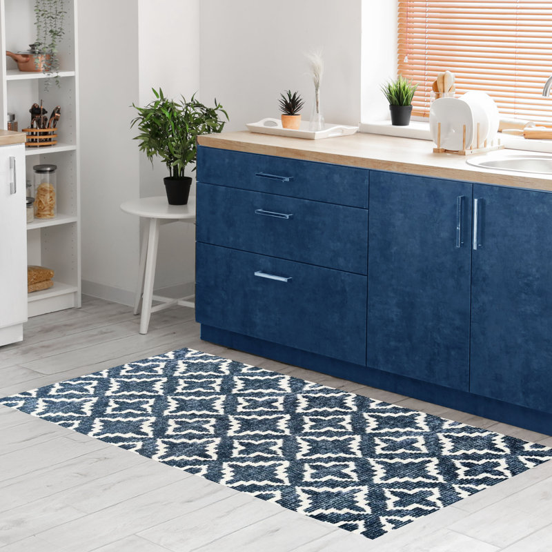 Maltese Navy Medium Washable Floor Mat, Rectangle 2'4" x 4'