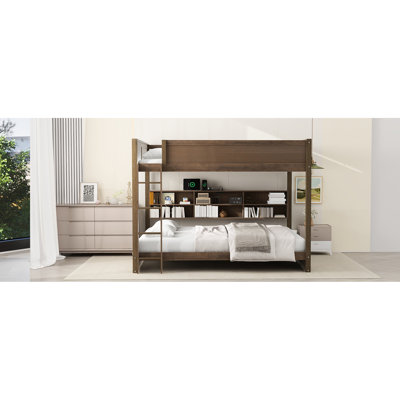 Grand lit superposé avec espace de rangement et fentes pour armoire électrique en bois massif
