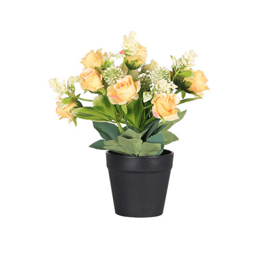 Plante artificielle en pot