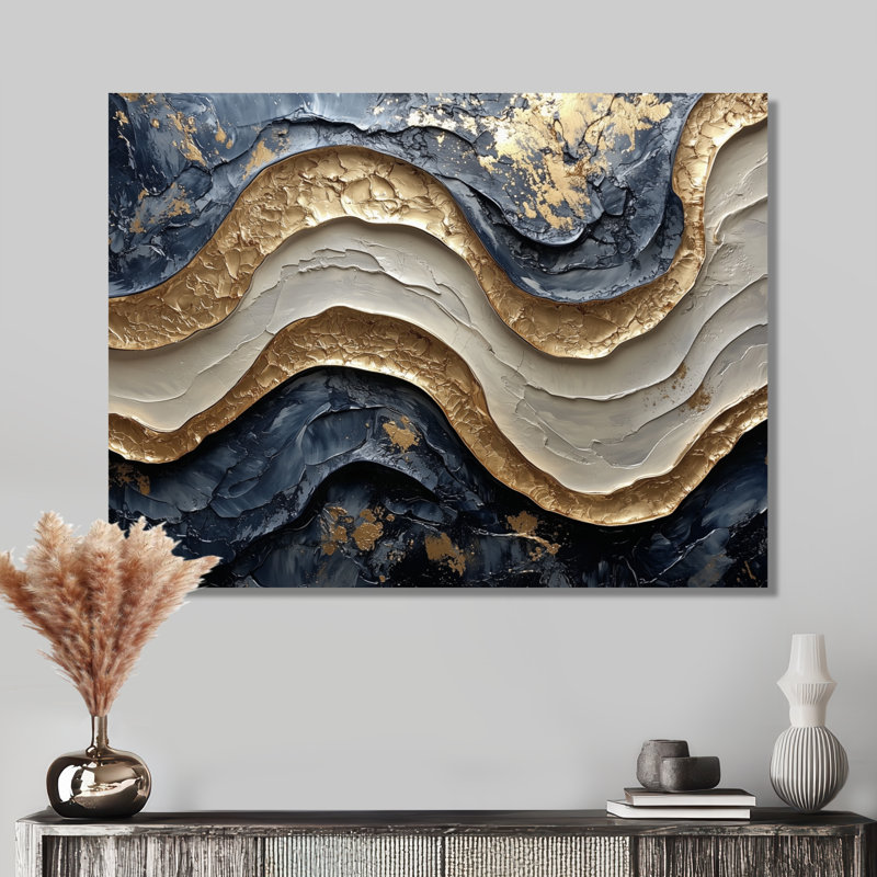 Éclipse dorée sur des vagues dansantes de marbre III - réalisme abstrait, art mural moderne en métal, H 24 po x l 32 po