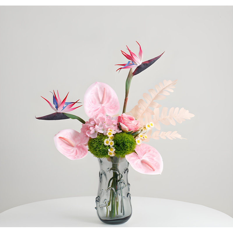 Ornements de fleurs simulées