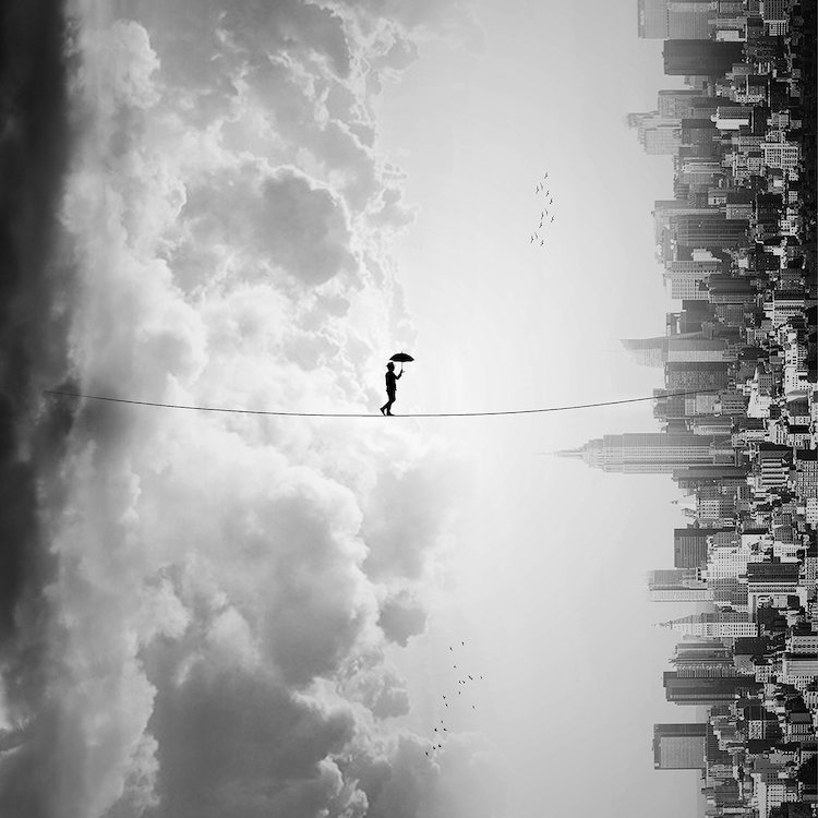 «Crossing» par Ivan Marlianto - reproduction, H 12 po x l 12 po x P 0,75 po, Toile tendue