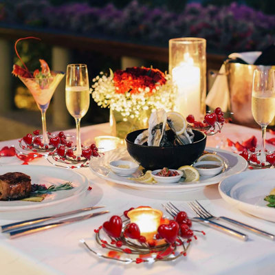 2 Pcs Red Heart Candle Rings Wreaths Berry Candle Rings Valentine's Day Wreath Red Heart Candle Holder with Red Berries Table Pillar Centerpiece Ring Garland for Wedding Door Mantel Home Party Decor