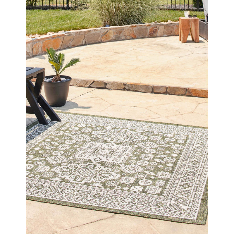 Tapis d'extérieur Chand, Carré 7 pi 10 po