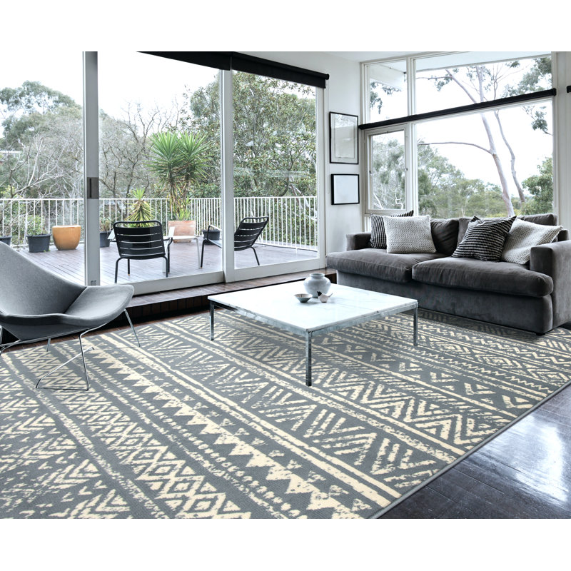 Tapis gris clair / beige Mccaleb Southwestern, Rectangle 8 pi x 10 pi
