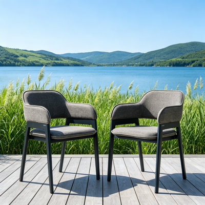 Chaise de patio avec coussins