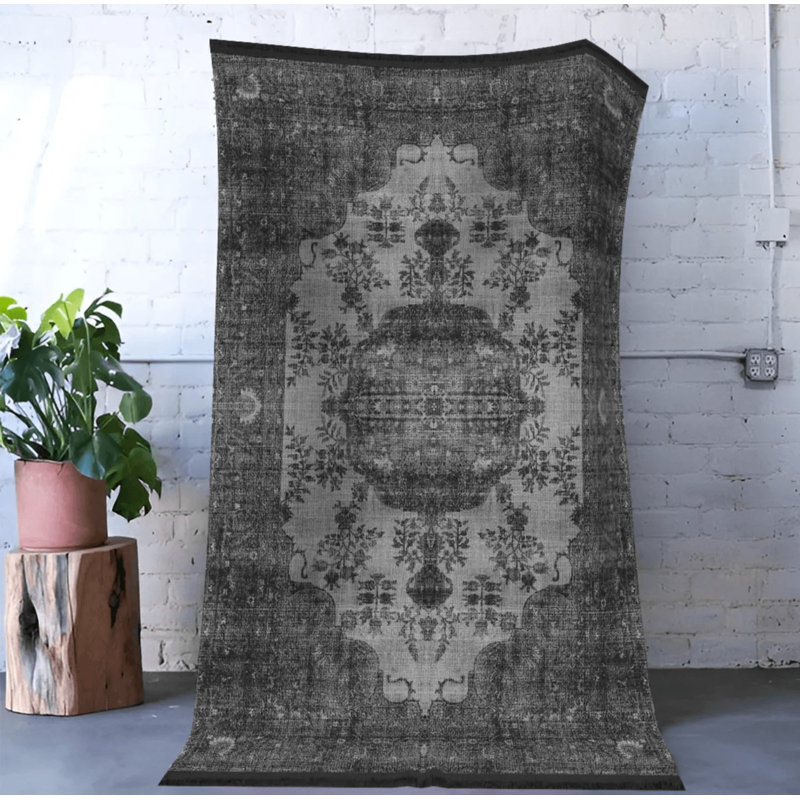 Jeddie Performance Washable Oriental Indoor / Outdoor Rug, Rectangle 5'2" x 7'11"