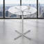 Table de bar ronde en verre 36 pouces, base en métal argenté poli à quatre pieds, plateau en verre trempé transparent, 4 sièges