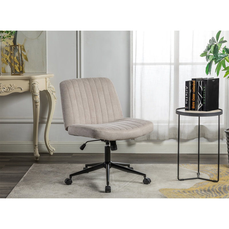 Chaise de bureau à pieds croisés