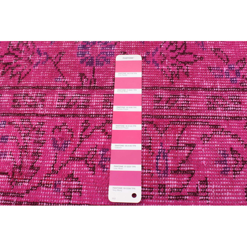 Tapis rose foncé en laine noué à la main de conception unique 2000 pi 5 pi 4 po x 8 pi 10 po Okeoghene