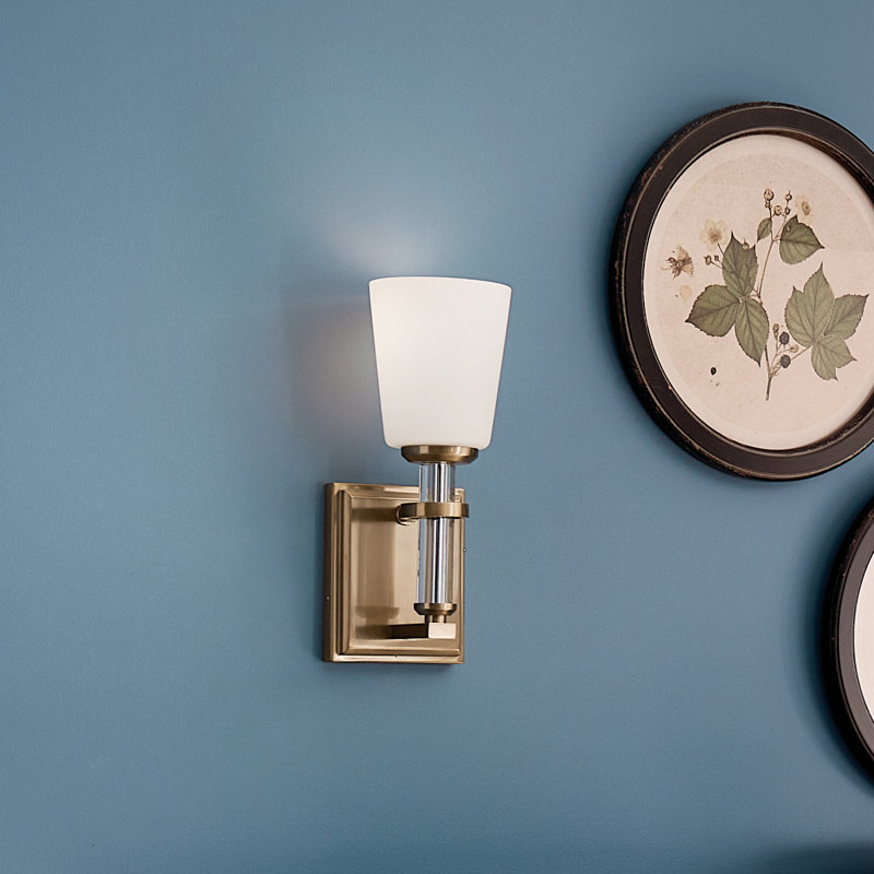 Evangelo Armed Sconce, Brushed Natural Brass