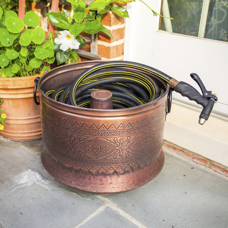 Antique Bronze Embossed Metal Hose Holder with Drain Holes