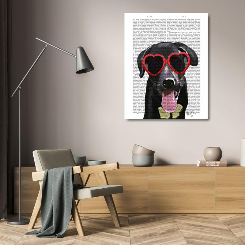 «Bungalow Rose Fab», reproduction d'art sur toile tendue, Labrador noir avec lunettes de soleil en forme de cœur