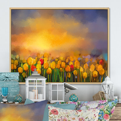«Yellow Tulips Field On Mystic Sunrise», reproduction sur toile flottante