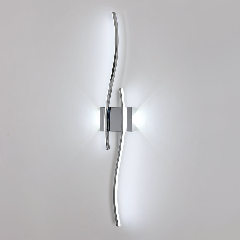Shaped 90cm Aluminium Wall Lamp, Chrome