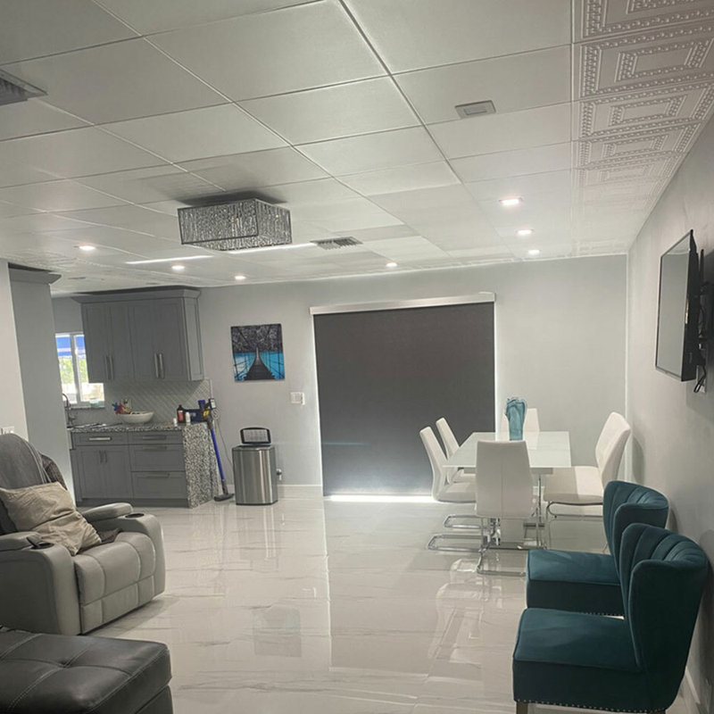Carreau de plafond en polystyrène de base 1,6 pi x 1,6 pi, Blanc uni (non peint)