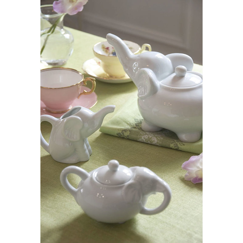 Dakota Fields 28oz. Teapot