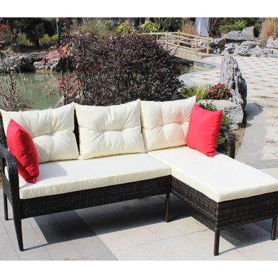 2 conversation de patio: modulaire avec plus de coussins beiges resplendissants d'extérieur ravissant
