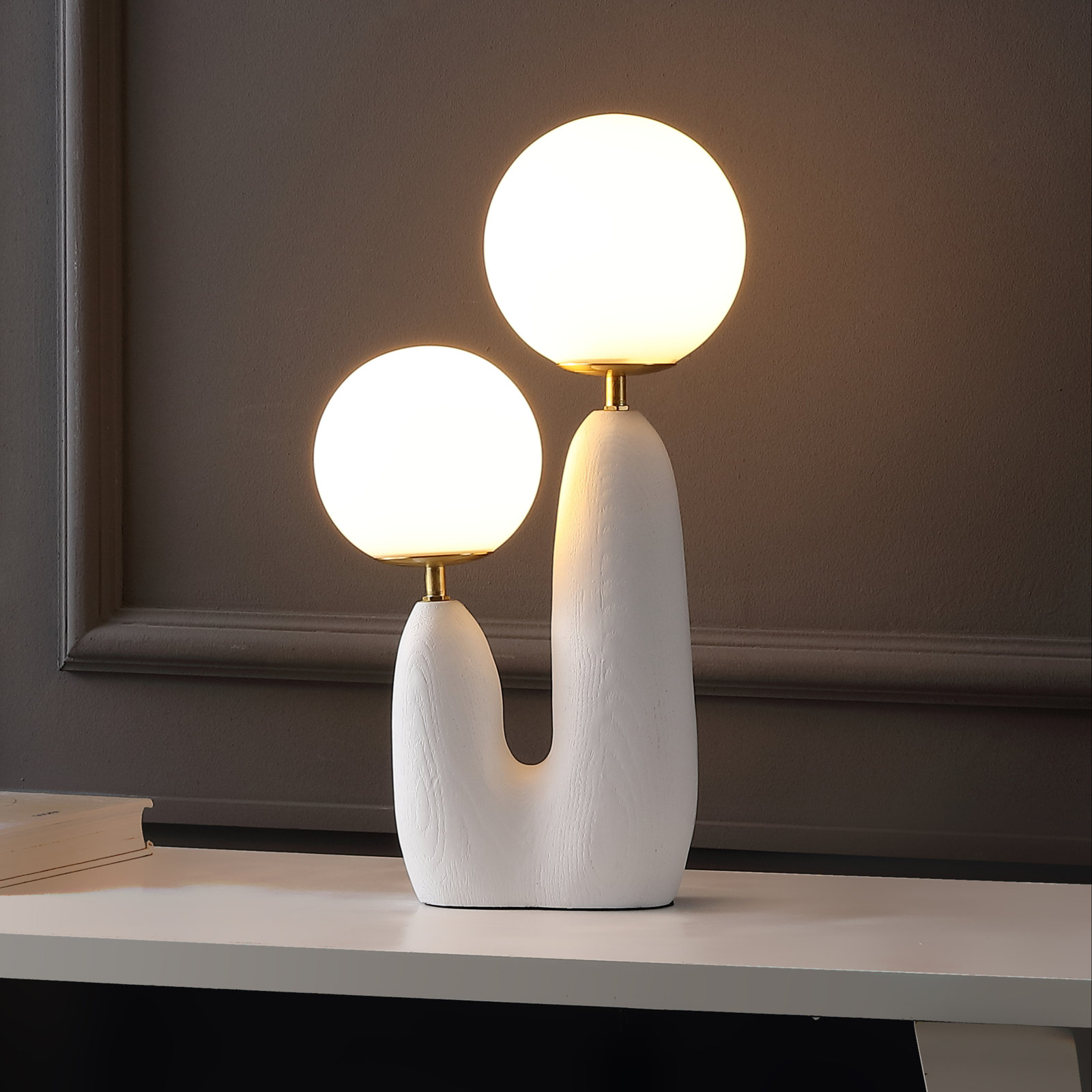 Ilsa Resin Novelty Lamp, White