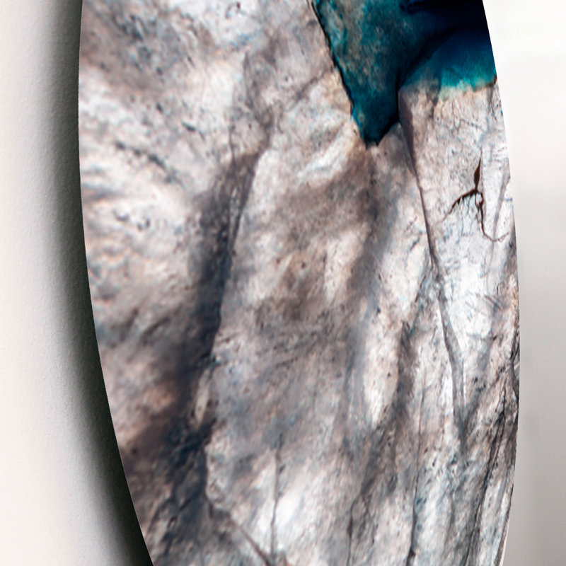 Abstract Wall Decor on Metal