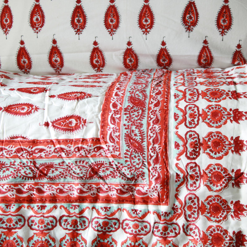 Bostwick Cotton Ikat Bedspread with Pillowcases