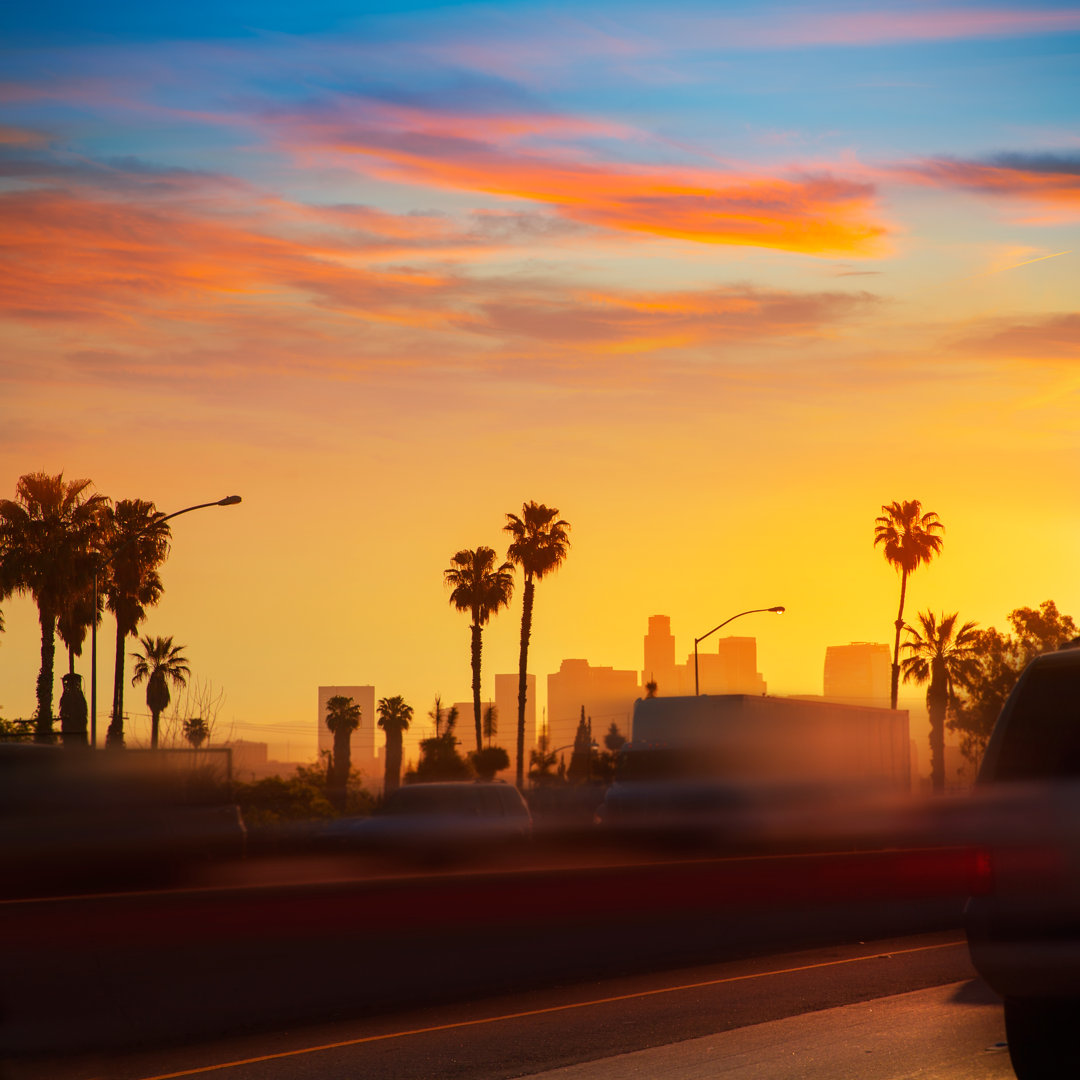 Los Angeles Sunset Skyline von LUNAMARINA - Leinwanddrucke im Wrapped Design