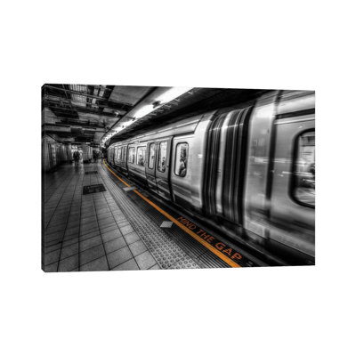 Mind The Gap par David Gardiner - Estampe numérique sur toile tendue avec châssis