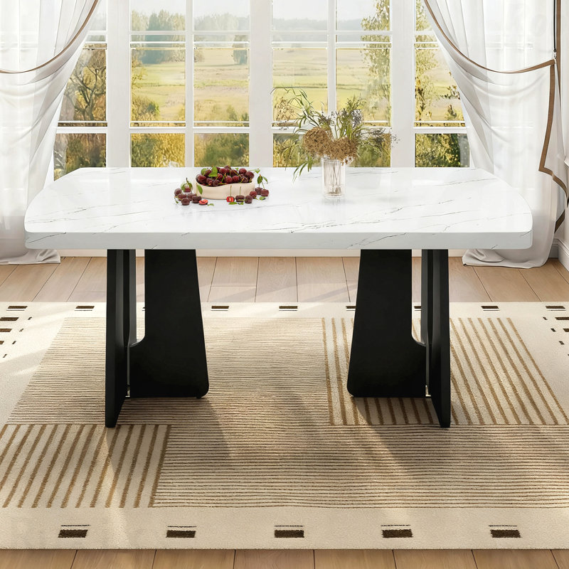 Table de salle à manger moderne de 63 po avec pieds géométriques noirs et blancs en faux marbre, Blanc