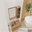 Armoire murale à miroir avec rangement, parfaite pour organiser et maximiser l'espace de la salle de bain, conception sans porte pour un accès facile.