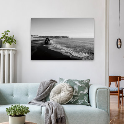 Reynisfjara Coastal Black Black And White White Basalt Sea Stack Beach
