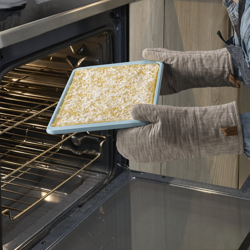 Light Blue Nonstick Aluminized Steel 10x15in Baking Sheet