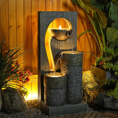 Fontaine munie de lumière Munni