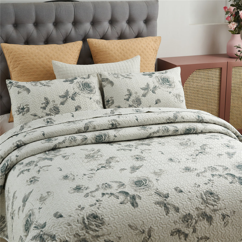Floral Quilt, Queen Quilt +2 Standard Shams