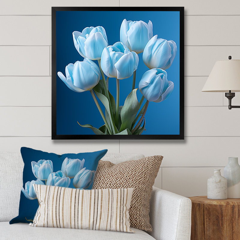 «Azure Blue Tulips Bloom IV» sur toile, Cadre simple noir, H 16 po x l 16 po x P 1 po