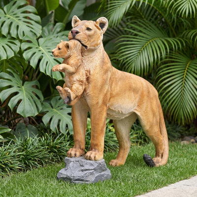 Lioness with Cub Statue