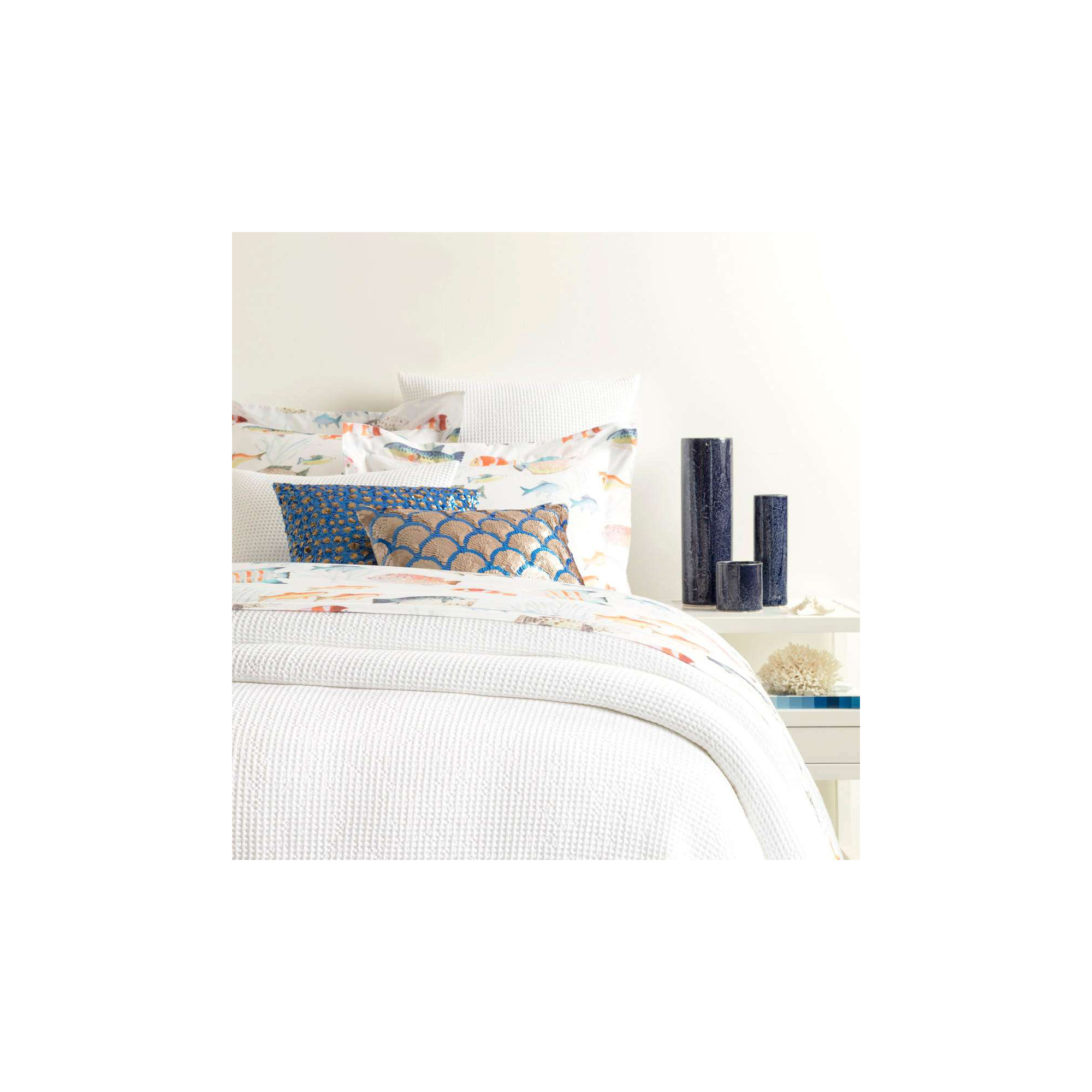 Bubble Matelasse Coverlet, White, Queen Coverlet