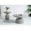 Table basse grise patinée avec plateau rond et base piédestal