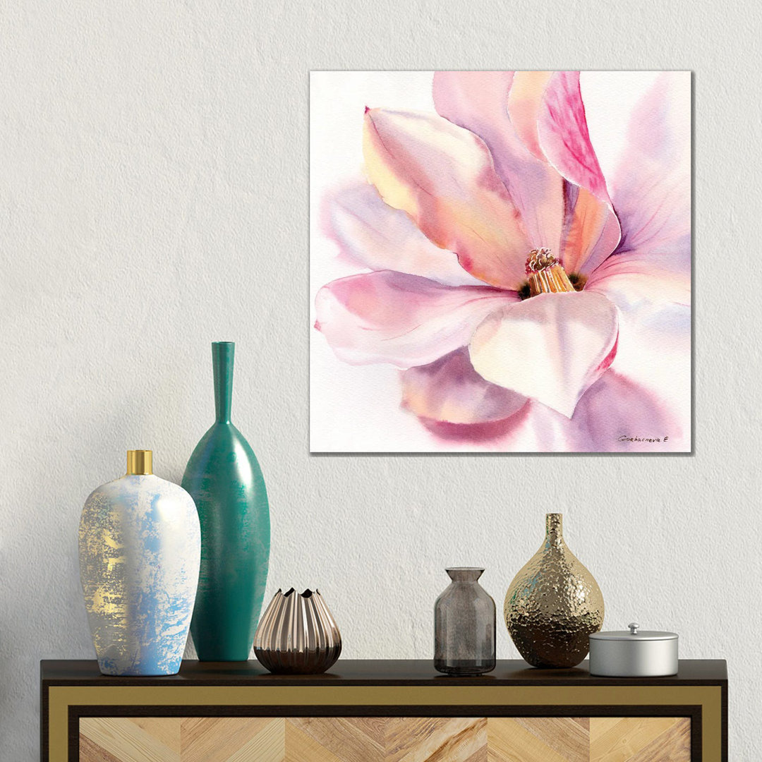 Magnolienblüte von HomelikeArt - Galerie-verpackte Leinwand Giclée auf Leinwand