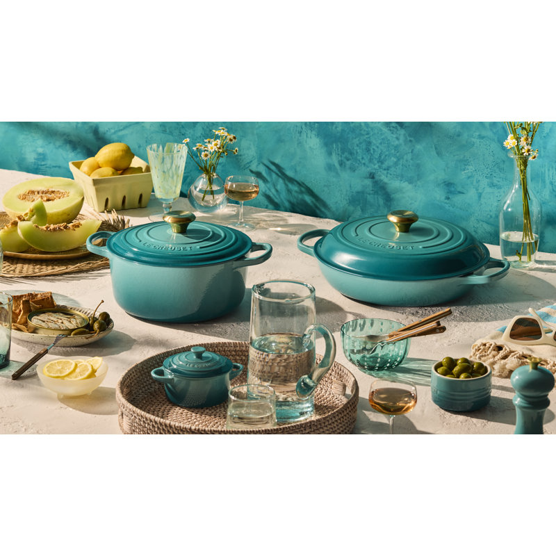 Le Creuset Signature Enaneled Cast Iron Deep Round Dutch Oven 6.5 Qt., Oyster, 6.5 quarts, Artichaut