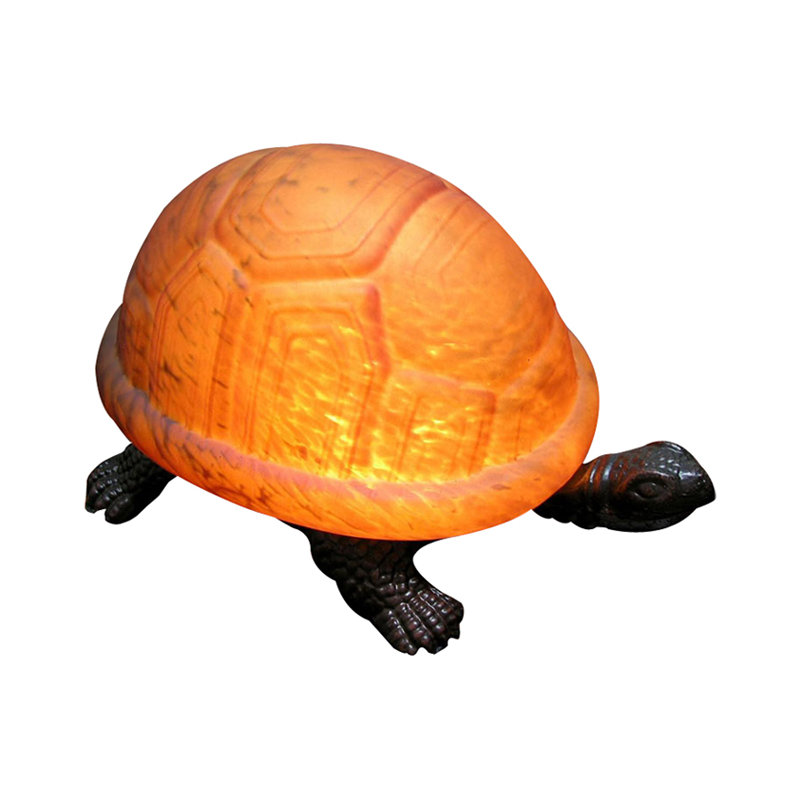 1 lb figurine Shute