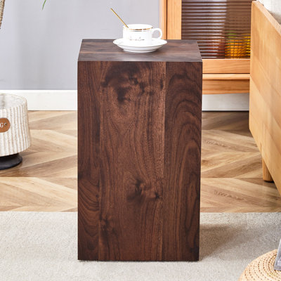 Table basse en bois aggloméré noyer et grain de bois - Design luxueux, décoration parfaite pour le salon.