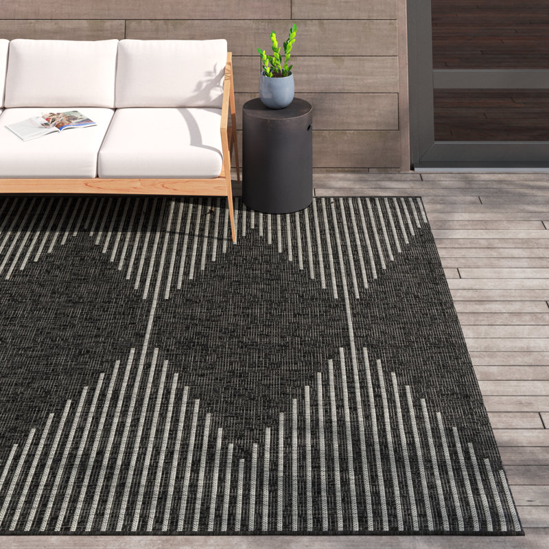Abdulazeez Irielle Geometric Black Indoor/Outdoor Area Rug, Rectangle 7'10" x 10'2"