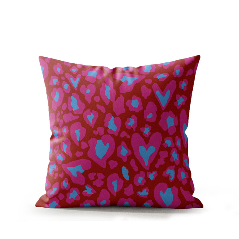 Coussin d'intérieur carré en simili suède à imprimé animal Didi, 16 po x 16 po, Éclat de framboise