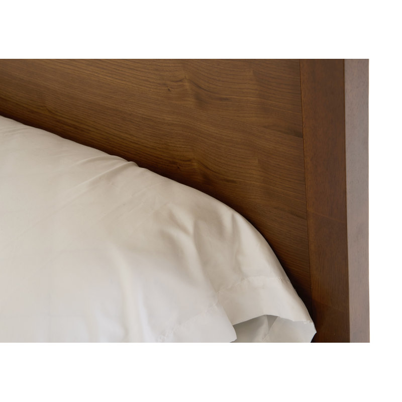Alvarez Bed, Queen, Brown