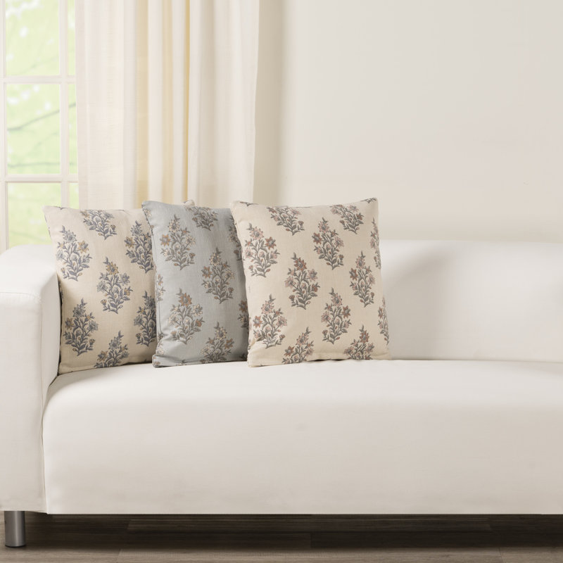 Coussin en polyester Weatherford, Floral rosé, Polyester, Traversin H 8 po x l 21 po