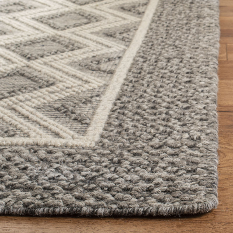 Caper Hand Woven Wool/Cotton Geometric Rug in Ivory/Gray, Rectangle 5' x 8'