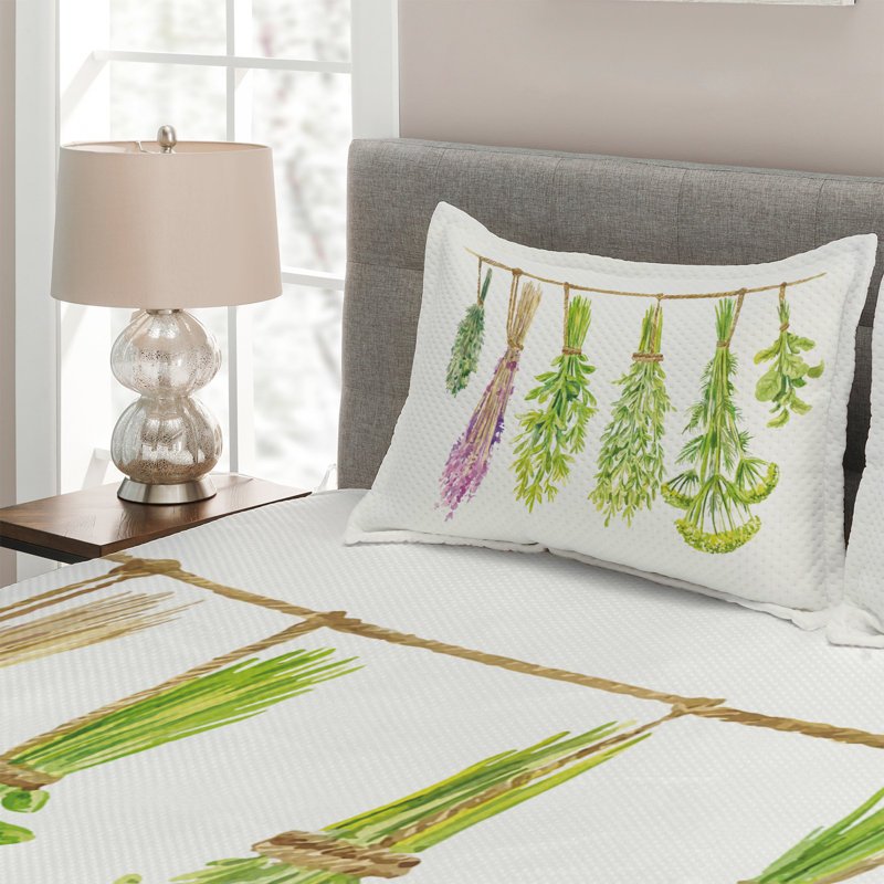 Bunny Farmhouse / Country Polyester Floral Coverlet, King Bedspread + 2 Shams