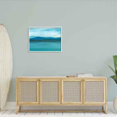 «Cloudy Blue Lake Mountain Scene» par Ethan Harper - peinture sur bois à cadre flottant
