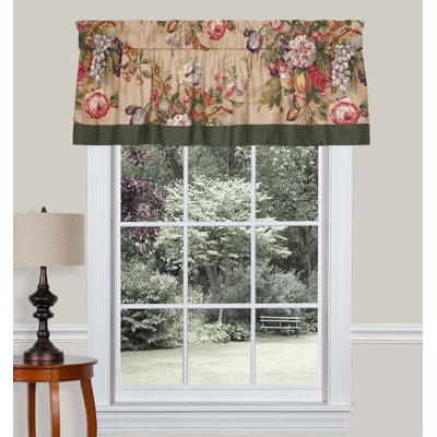 Tailored Valance with Band